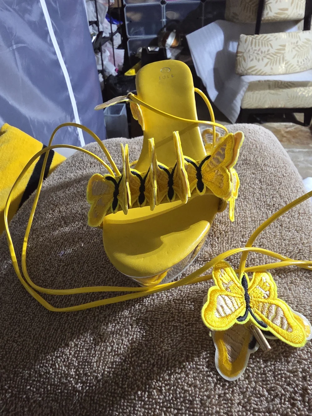 N/A unique yellow
